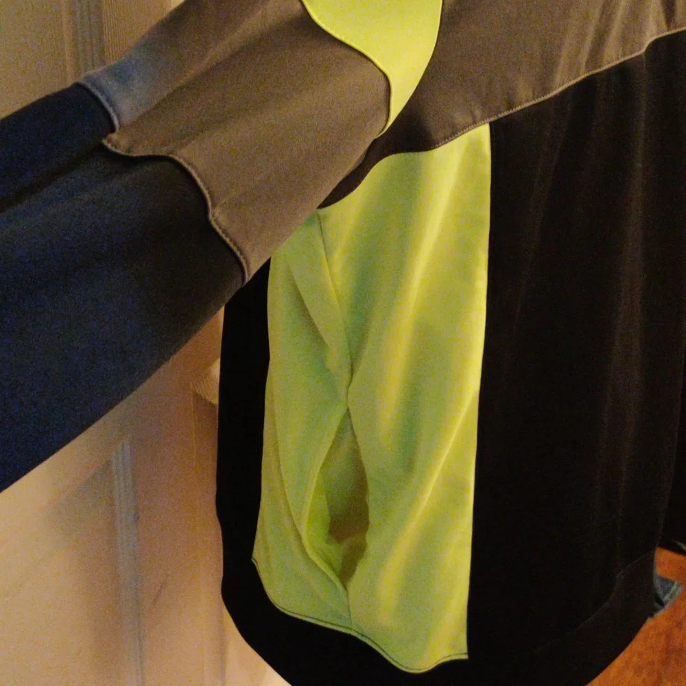 SOLD.   Nike Athletic Jacket - Picture 7 of 8